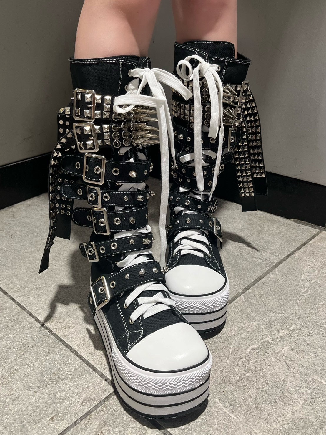 国際配送【Never mind the XU】studs belt platform sneaker boots