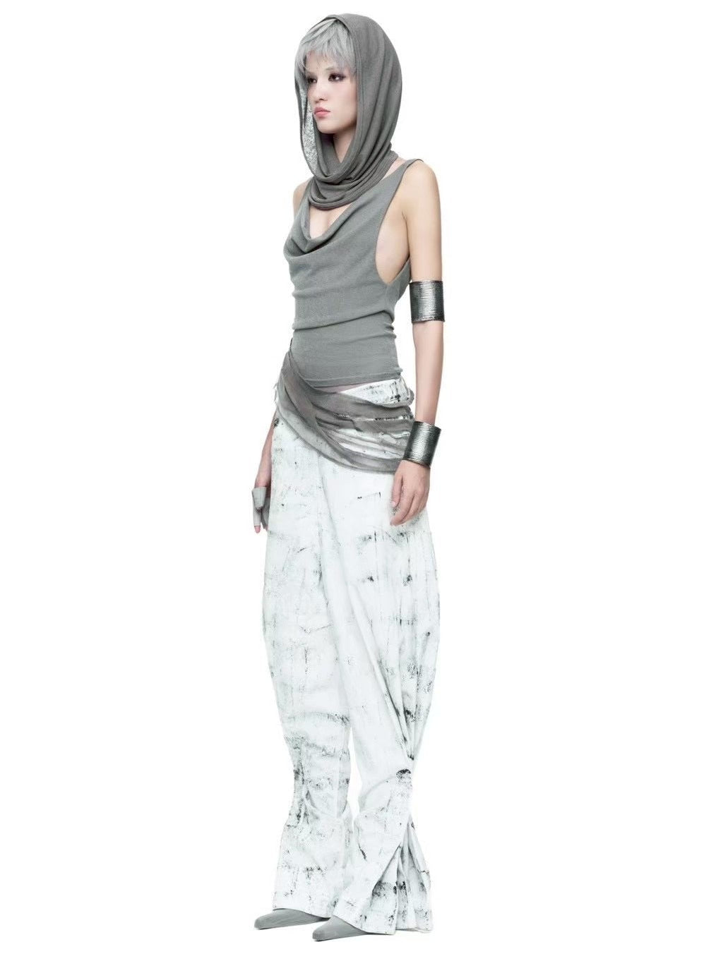 【EYE OF THE STORM】ASHEN HOOD TANK TOP