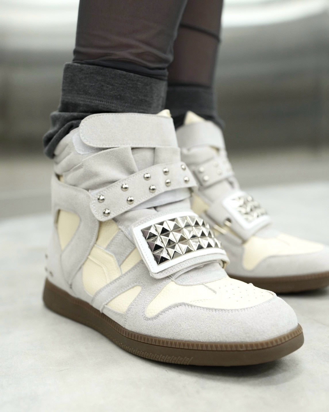 国際配送【Never mind the XU】Studs Wedge High Top Sneakers