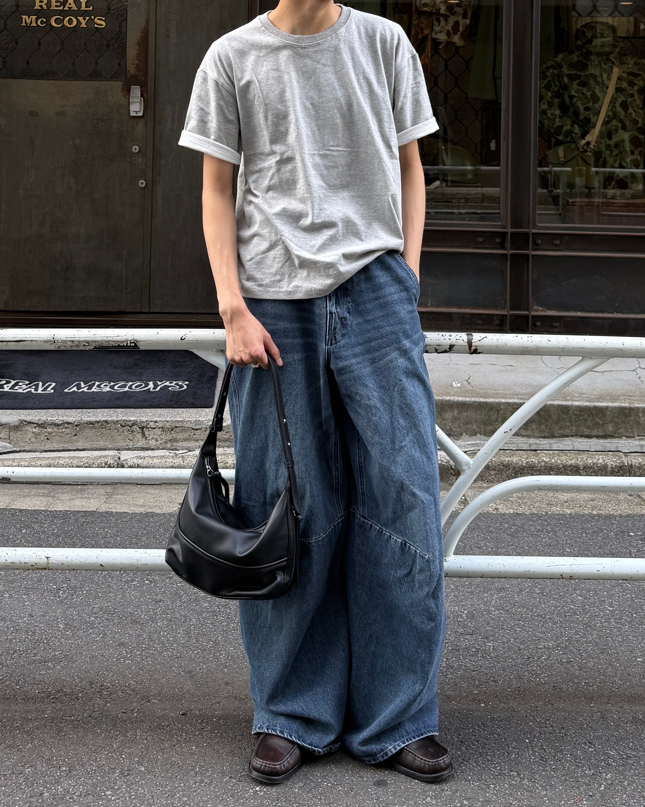 東京店WEB限定受注制【Chikashitsu +】layered roll-up tee (2color)