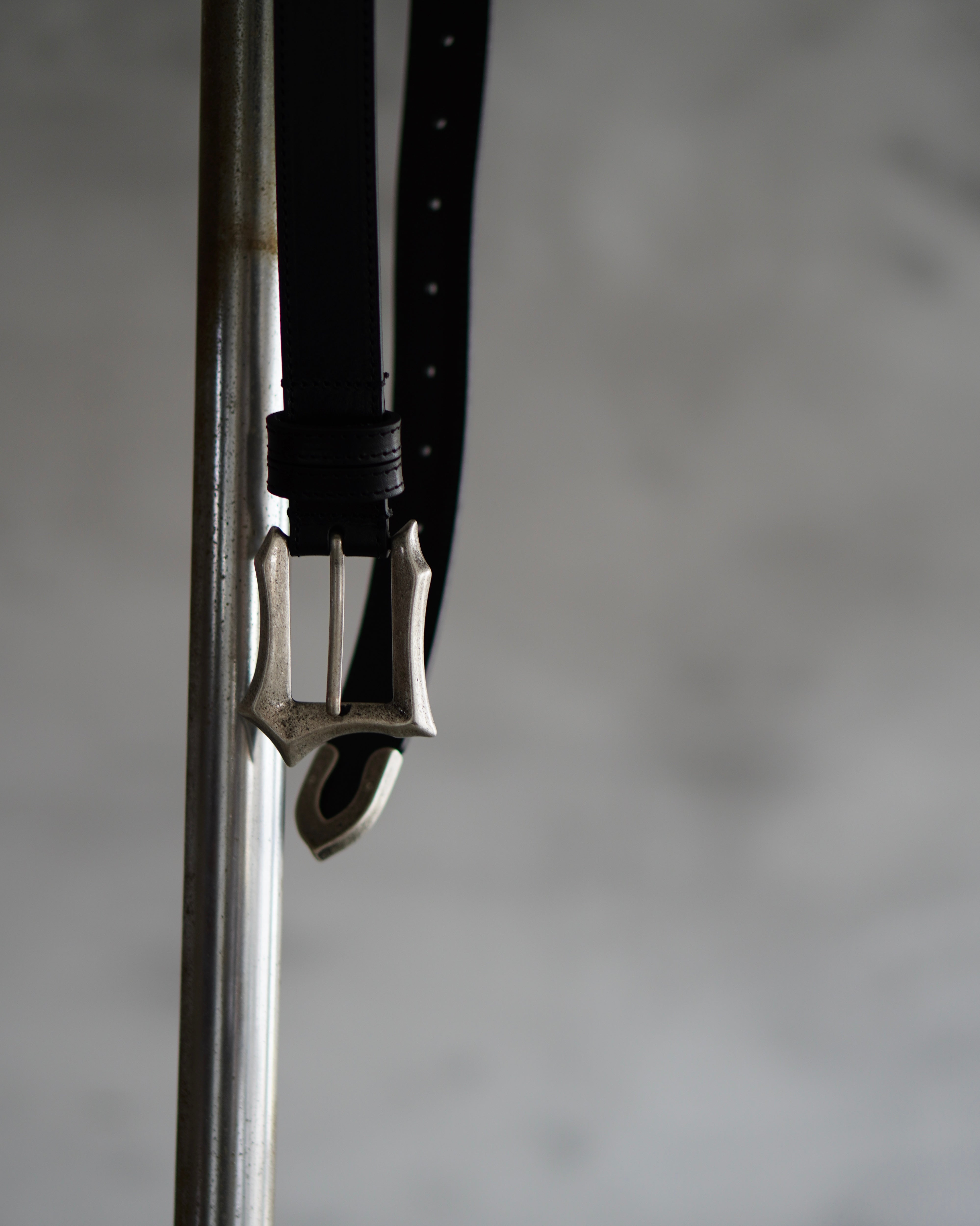 【CHIKASHITSU PLUS HIGH】Gothic leather buckle belt