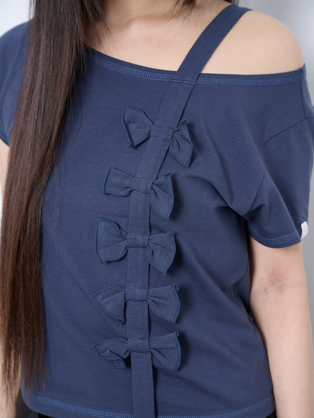 6/8 21:00発売【TUOMIO】RIBBON OFF SHOULDER T-SHIRT