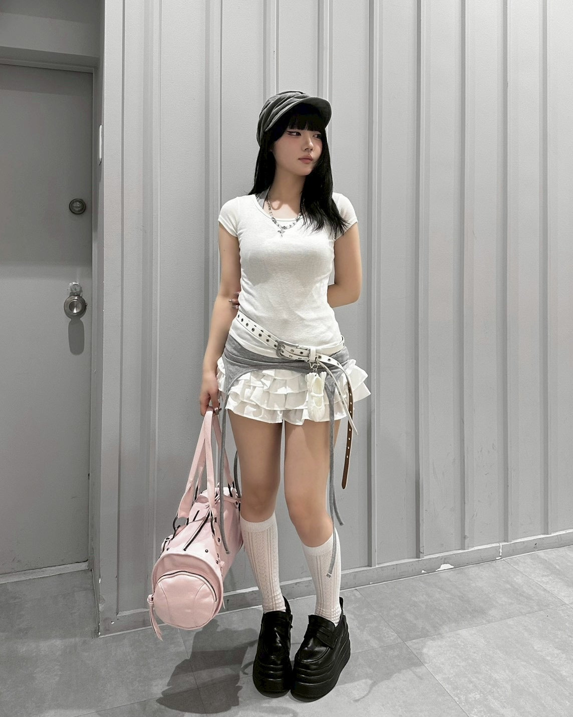 受注制【nmtc+】Back Button Slit U-Neck Tee (5color)