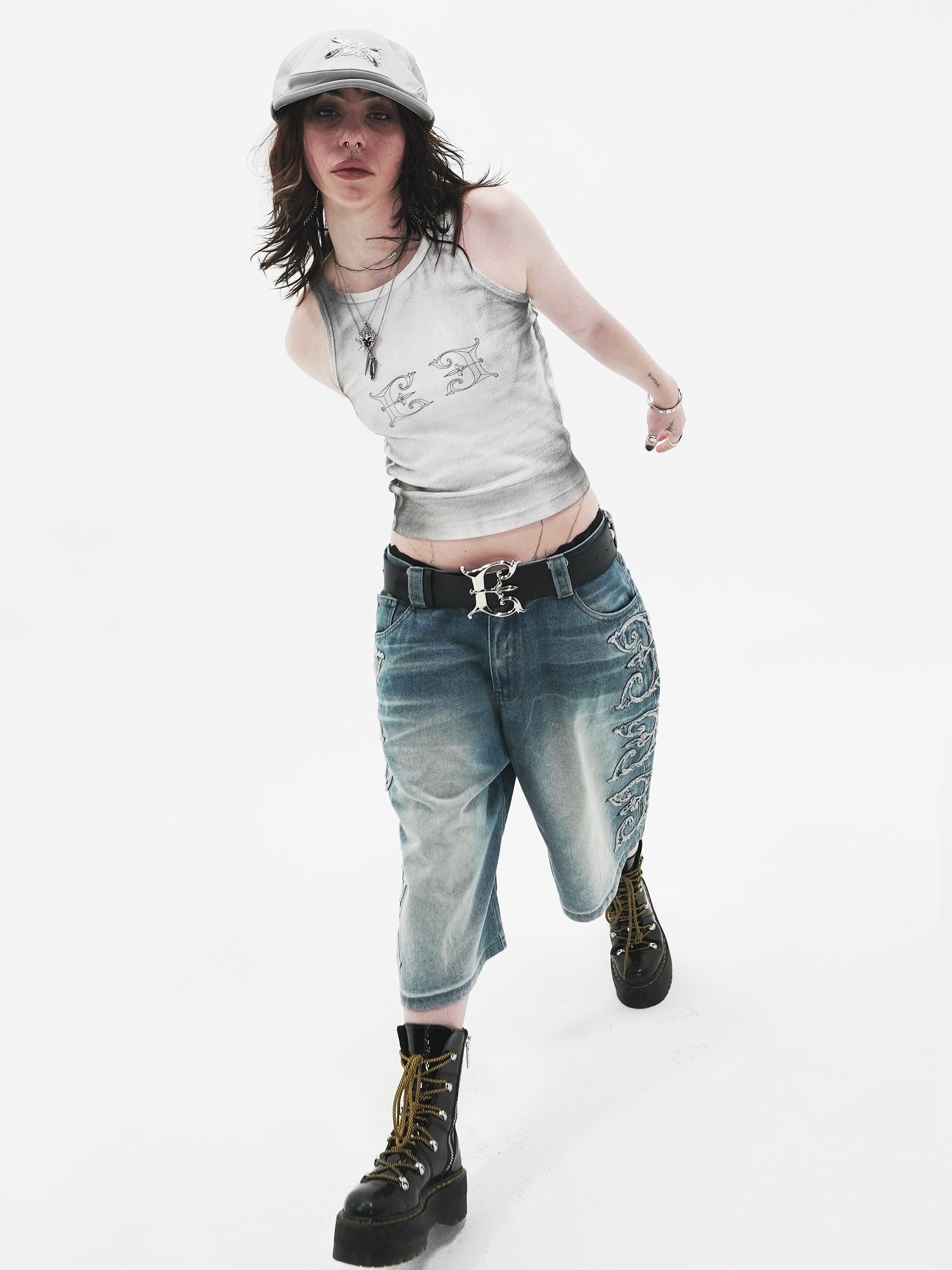 【E RIN AI E】ASH GEMINI SLEEVELESS