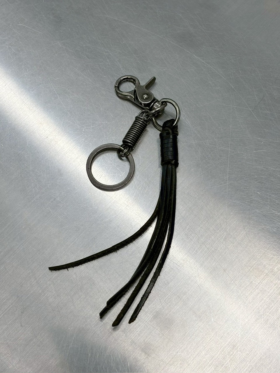 【LUV CODE】tassel key ring