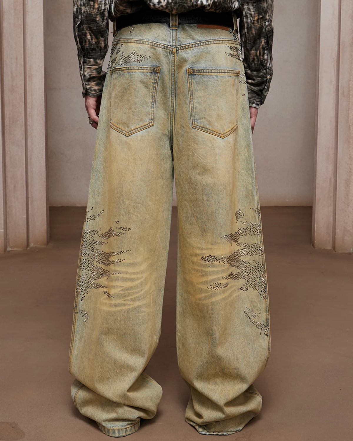 【DND4DES】Rhinestone Dirty Wash Denim Pants
