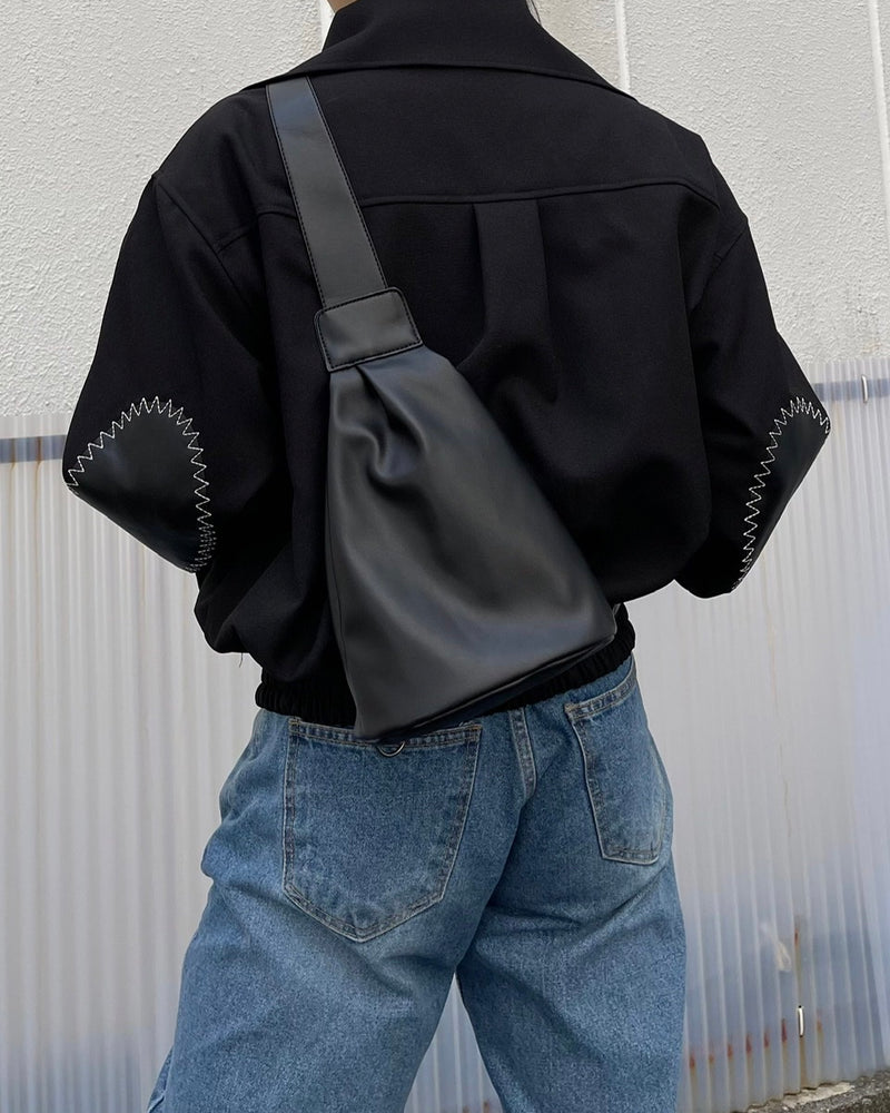 受注制【Chikashitsu +】design leather body bag