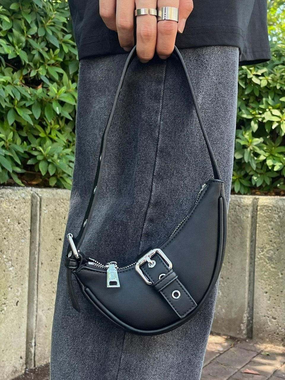 受注制【Chikashitsu +】curve belt bag (3color)