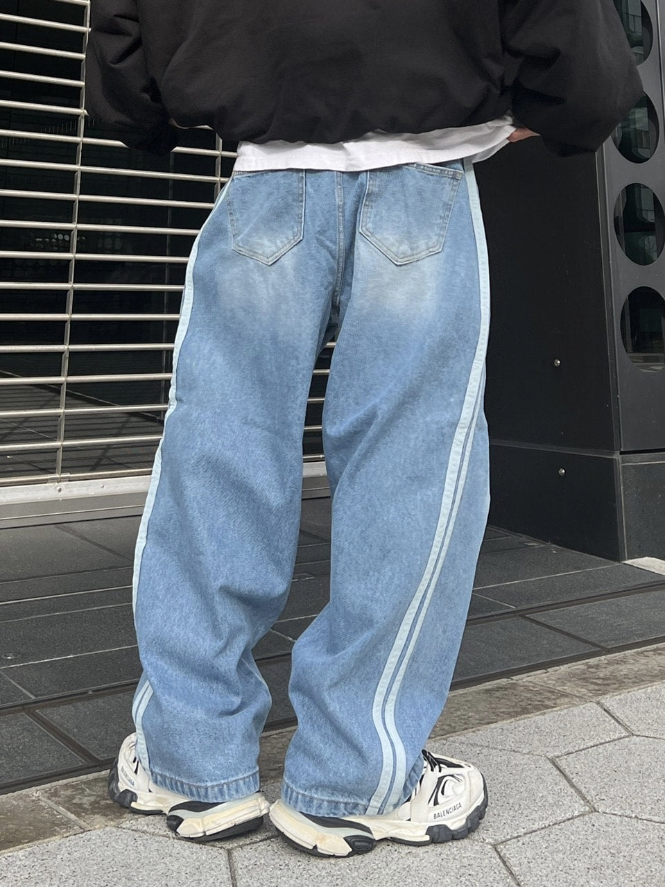 受注制【Chikashitsu +】oversized side line denim pants (2color)