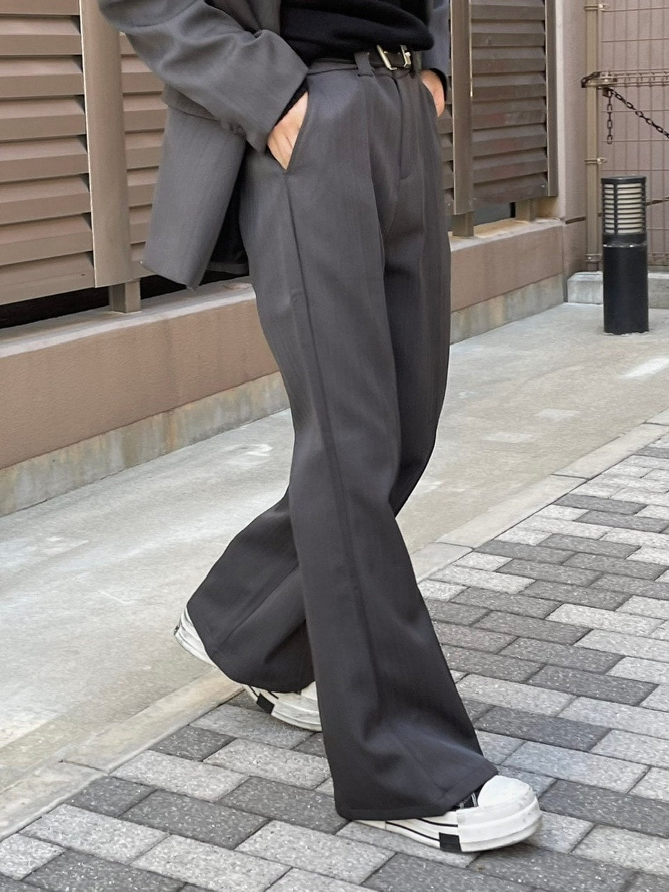 【Chikashitsu +】set up center press flare slacks (2color)