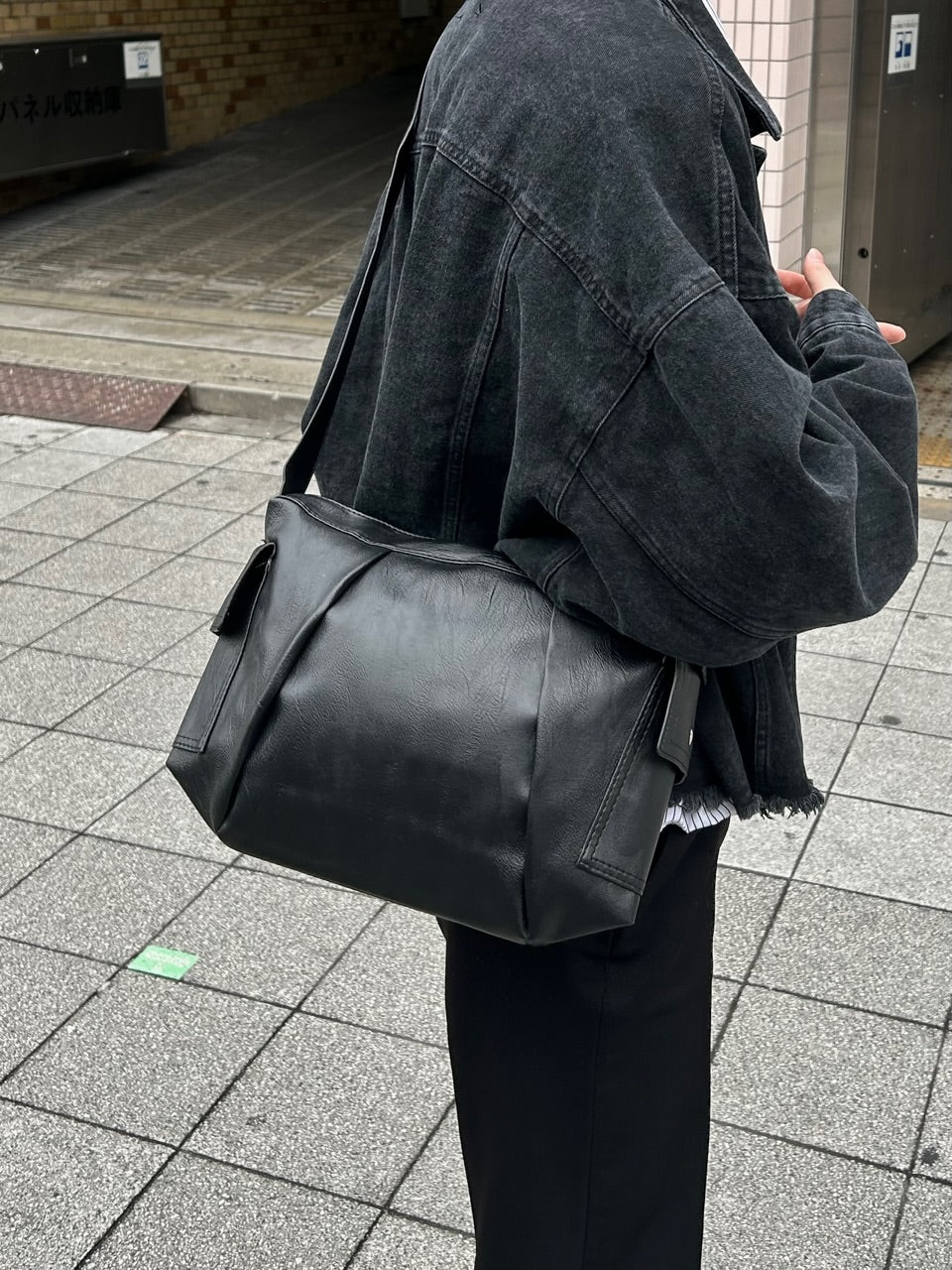 受注制【Chikashitsu +】multi pocket shoulder bag / 【チカシツプラス】マルチポケットショルダーパック