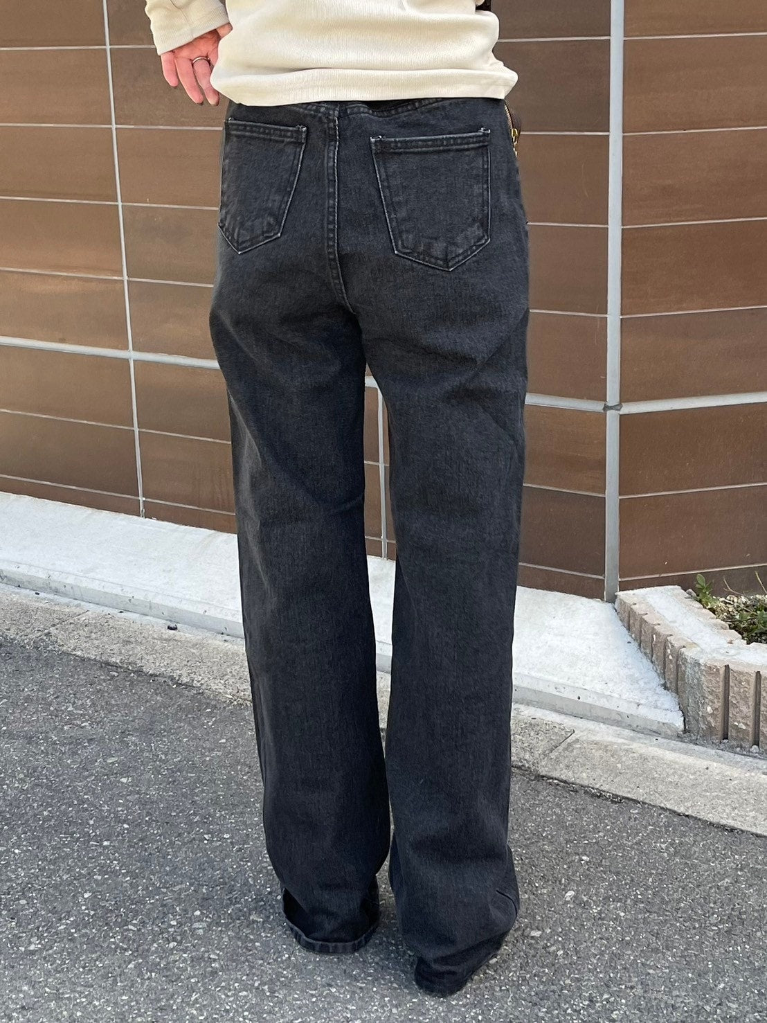 受注制【Chikashitsu + LADIES】wide fit black denim pants