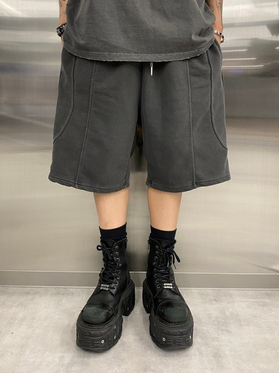 受注制【Never mind the XU】pigment line shorts (2color)