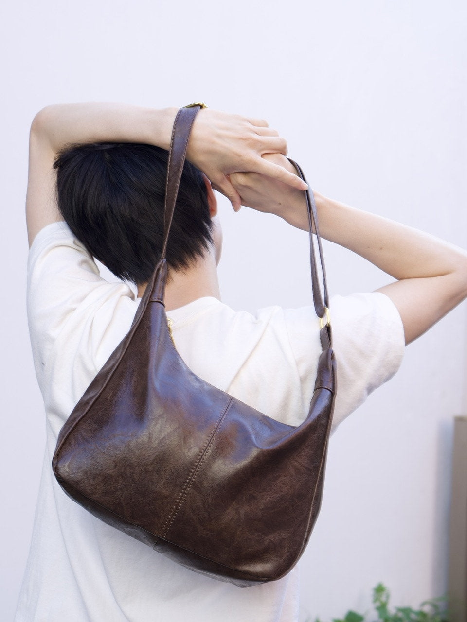 東京店WEB限定受注制【Chikashitsu +】vegan leather cross bag (2color)