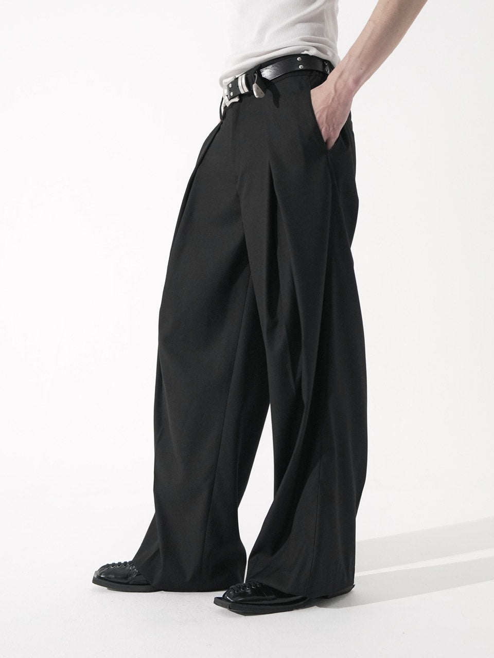 【CS】cross tuck drape slacks (black)