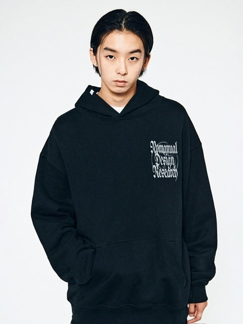 【NOMANUAL】MANERO HOODIE / 【ノーマニュアル】ロゴプリント長袖パーカー