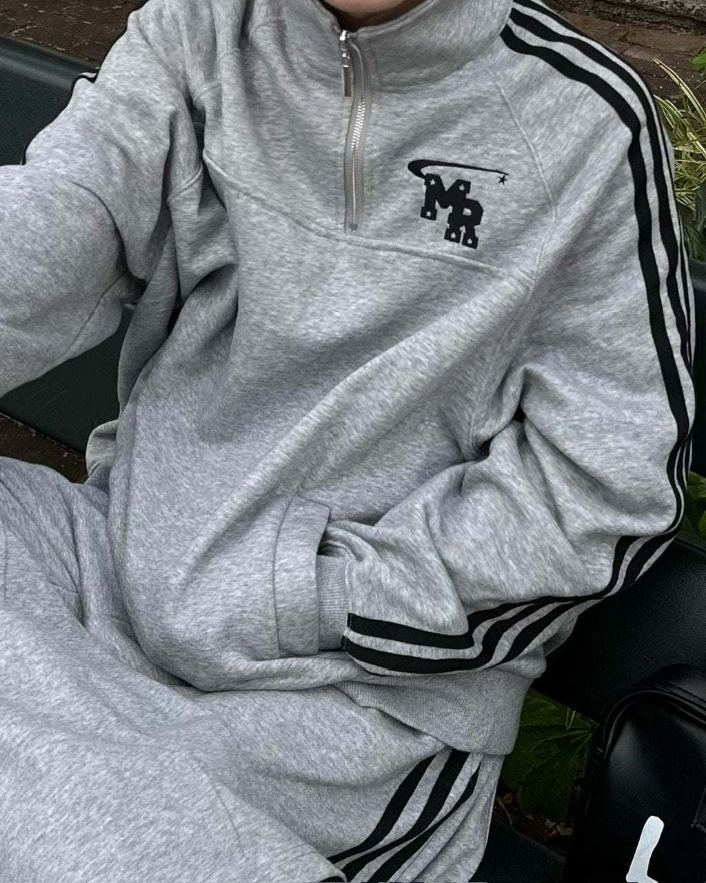 国際配送【LUV CODE】half zip line sweat shirt