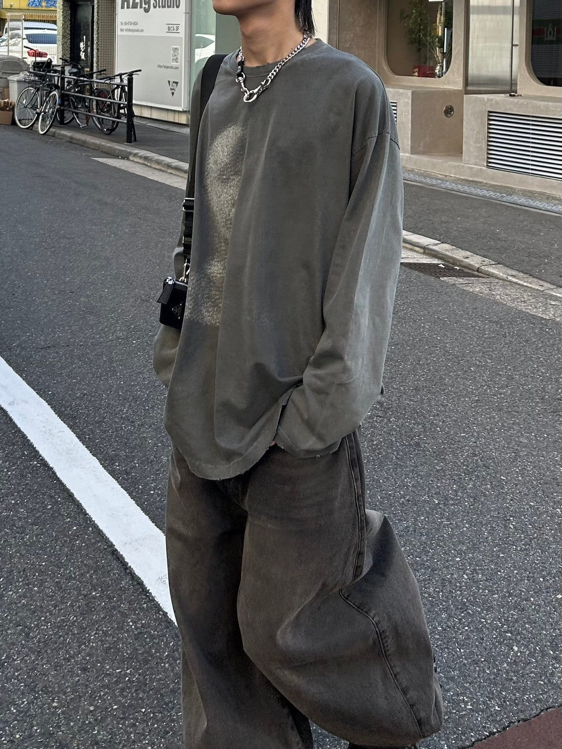 【Chikashitsu +】oversized shadow print damage long sleeve (2color) / 【チカシツプラス】オーバーサイズシャドウプリントダメージ長袖Tシャツ