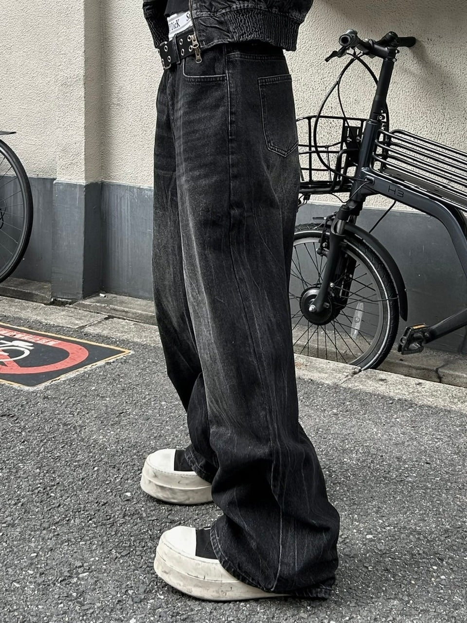 大阪店WEB限定受注制【Chikashitsu +】vintage wash wide denim pants (black)