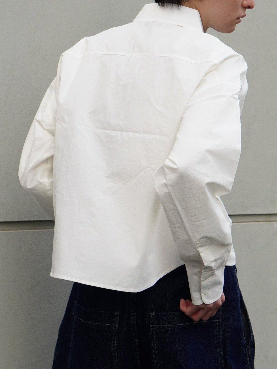 東京店WEB限定受注制【Chikashitsu +】Loose fit cropped shirt