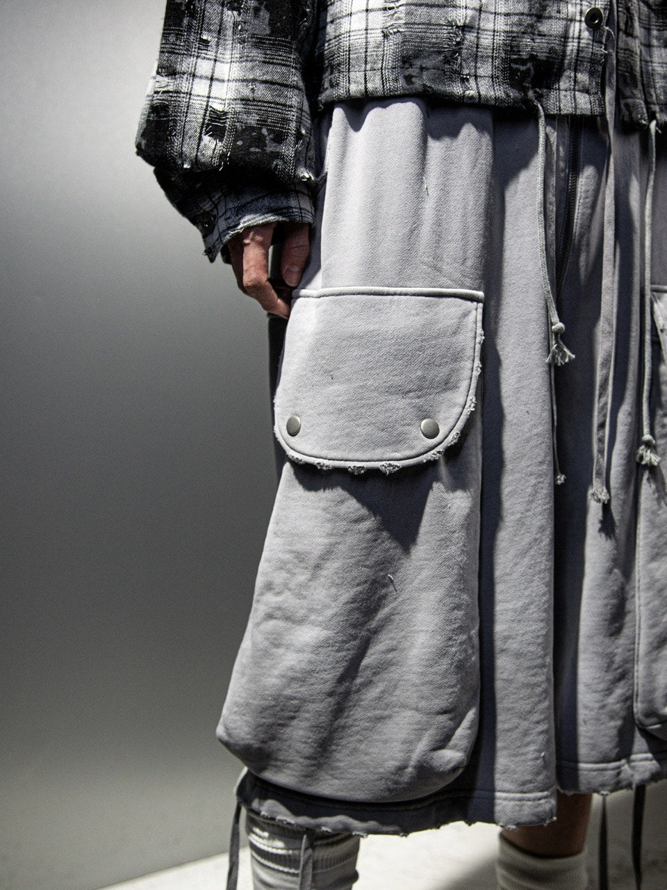 【DIG YOUR OWN GRAVE】FULL ZIP SHORTS