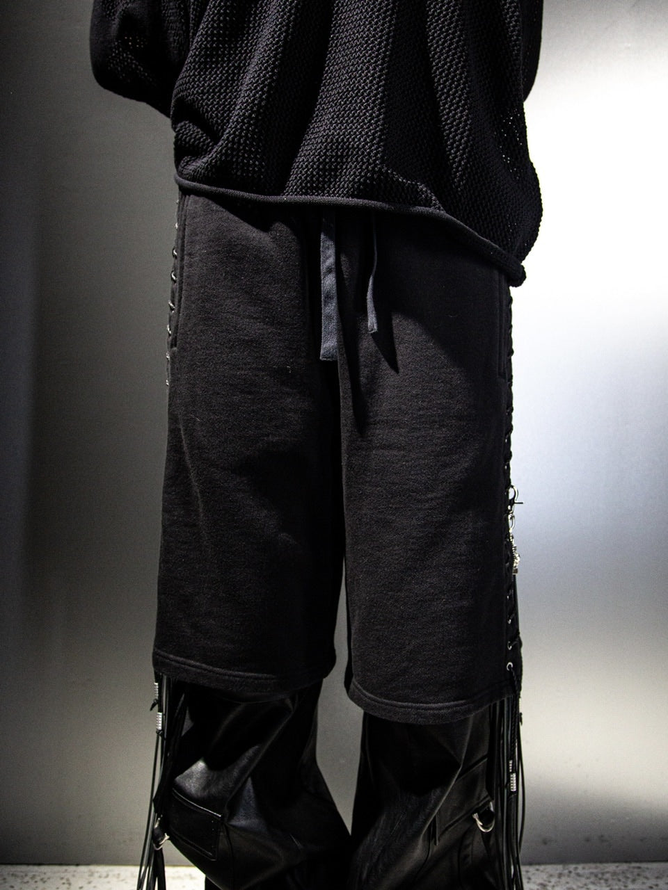 【DIG YOUR OWN GRAVE】LACEUPSHORTS / 【ディグユアオウングレイブ】レースアップスウェットパンツ