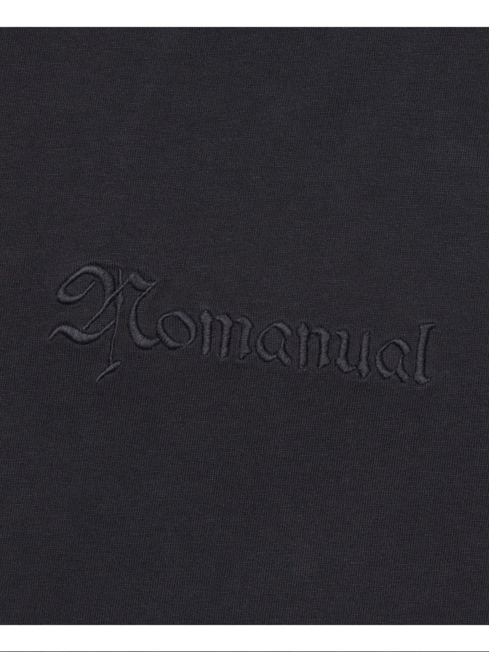 【NOMANUAL】EMBROIDERED LOGO T-SHIRT