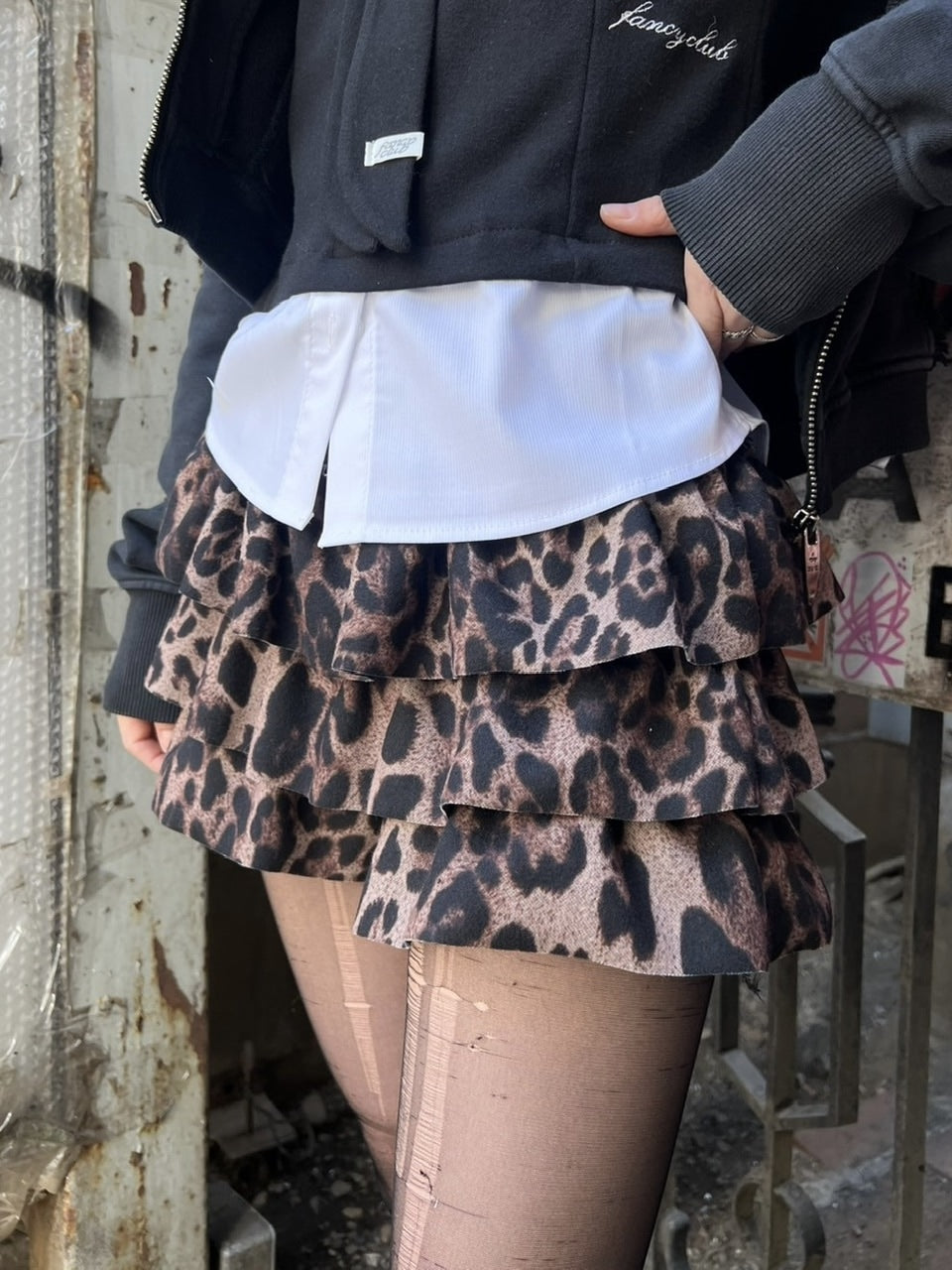 受注制【Never mind the XU】leopard frill mini skirt (2color)