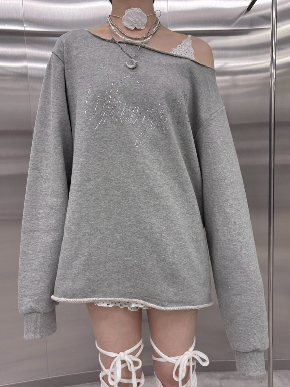受注制【nmtc +】one shoulder beads sweat shirts (3color)