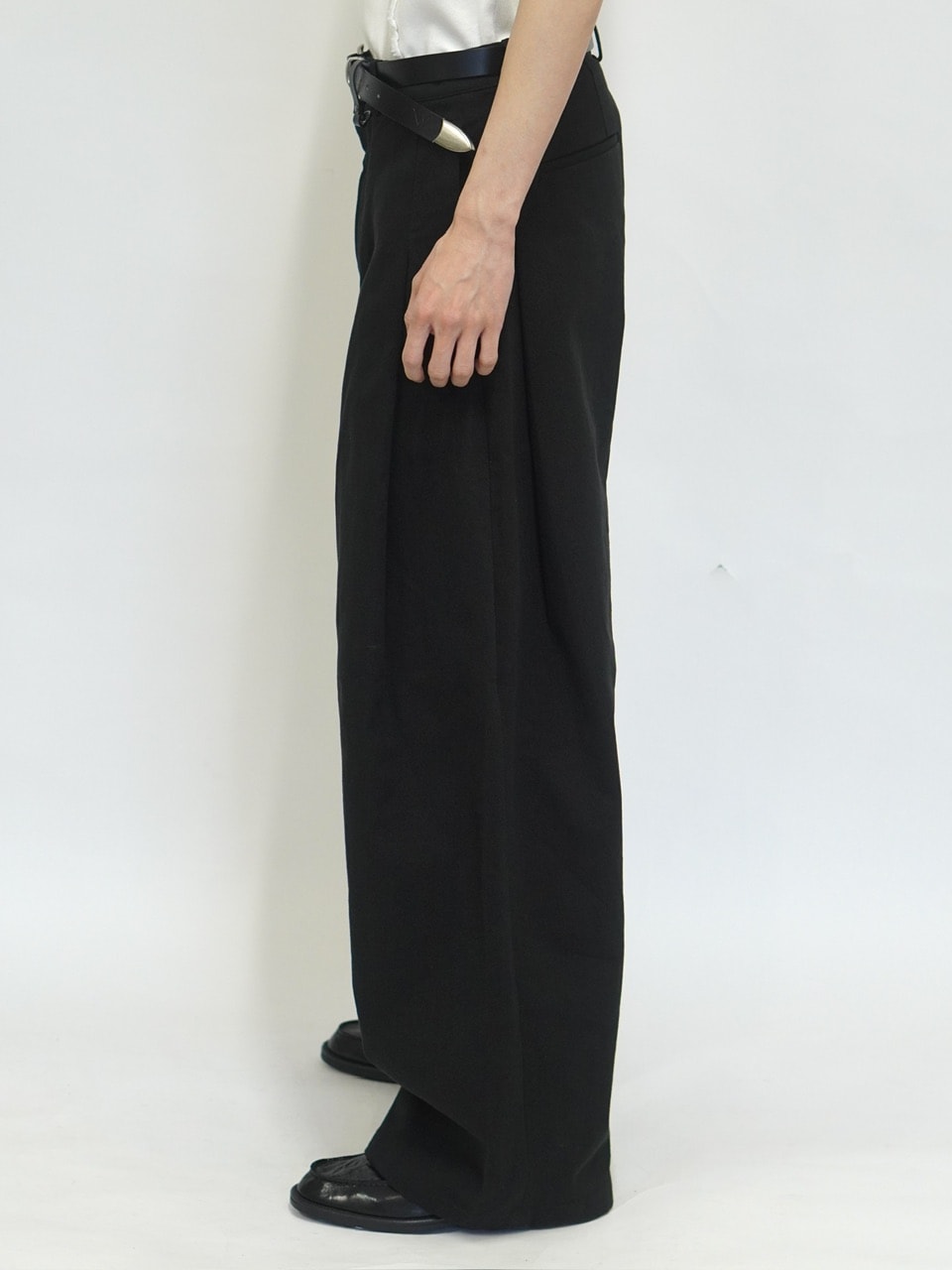 東京店WEB限定受注制【Chikashitsu +】deep tuck cotton wide slacks