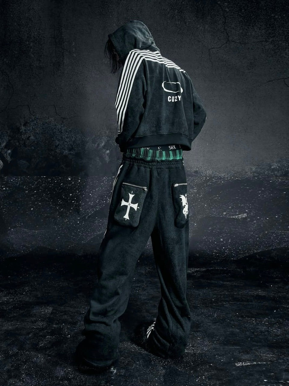 【Cozy world Wide】ROYAL KNIGHT CLUB WAXED - SWEATPANTS