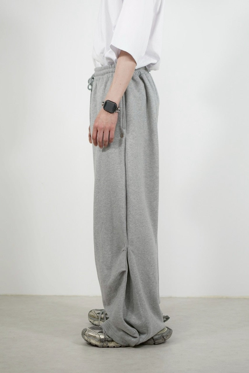 受注制【Chikashitsu +】side snap button sweat pants (2color)