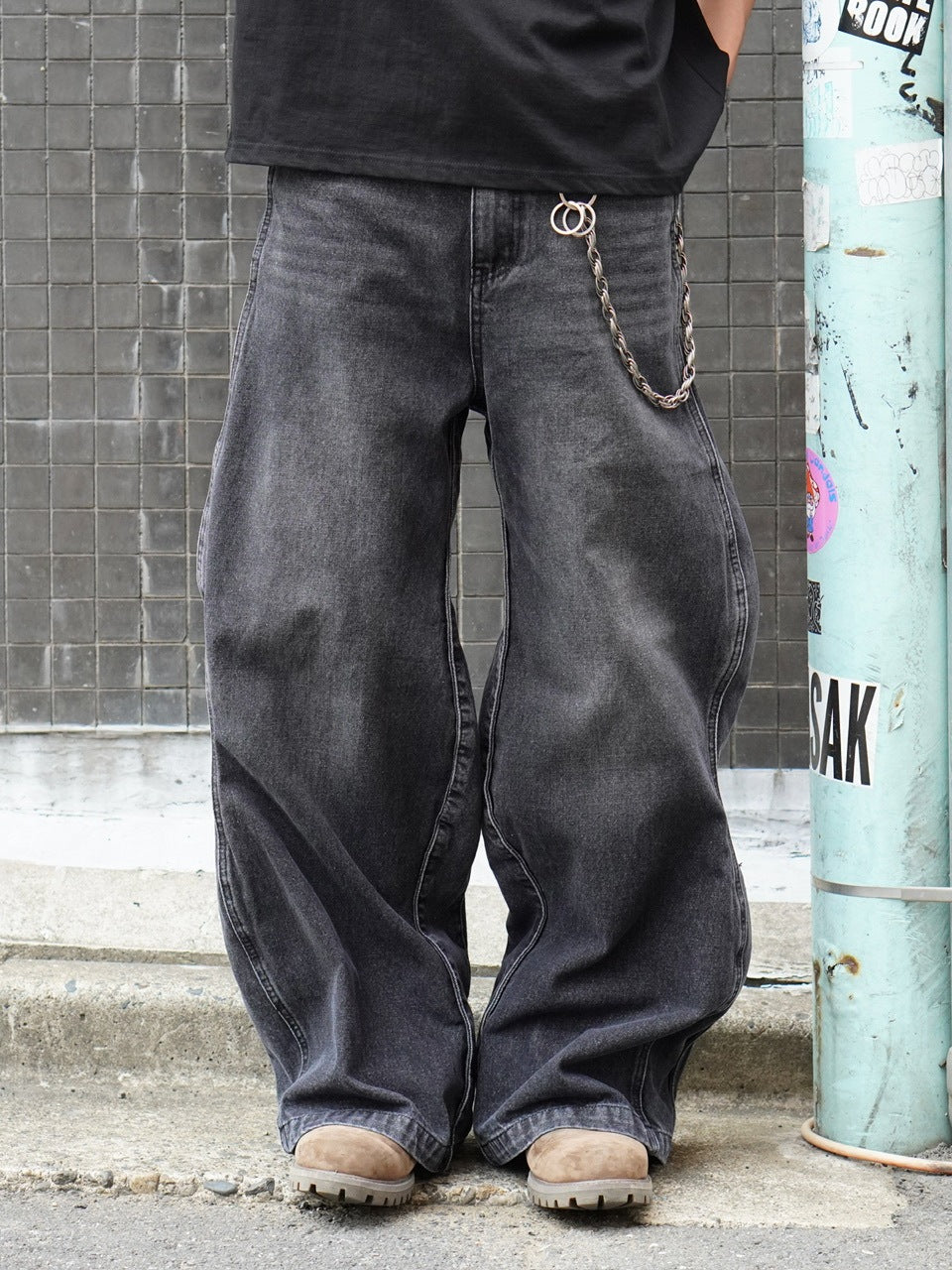 【Chikashitsu +】side wave design denim pants (BLACK)