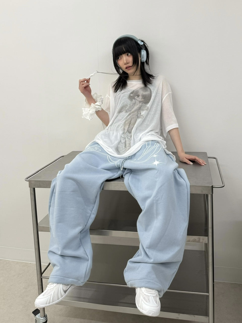国際配送【Nerd out XU】Girl is angel see-through tee (2color)