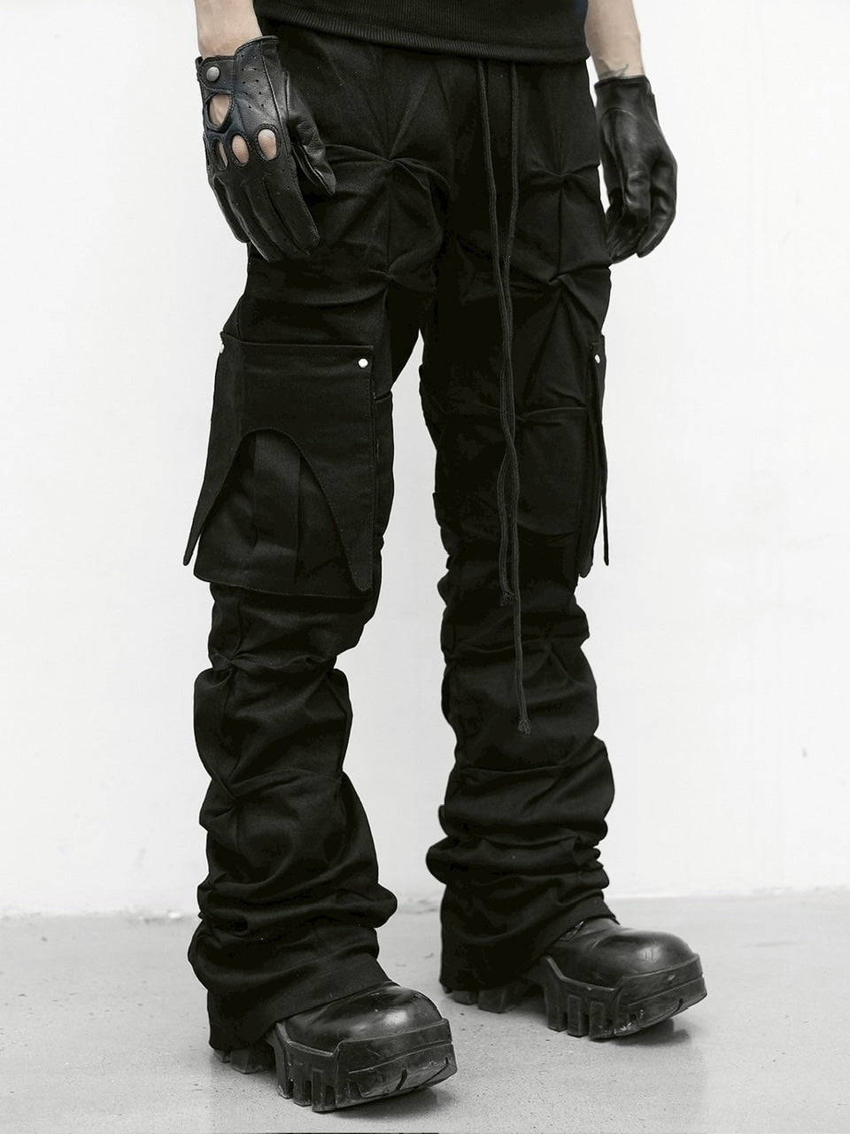 【RICH】Black Expansion Pants