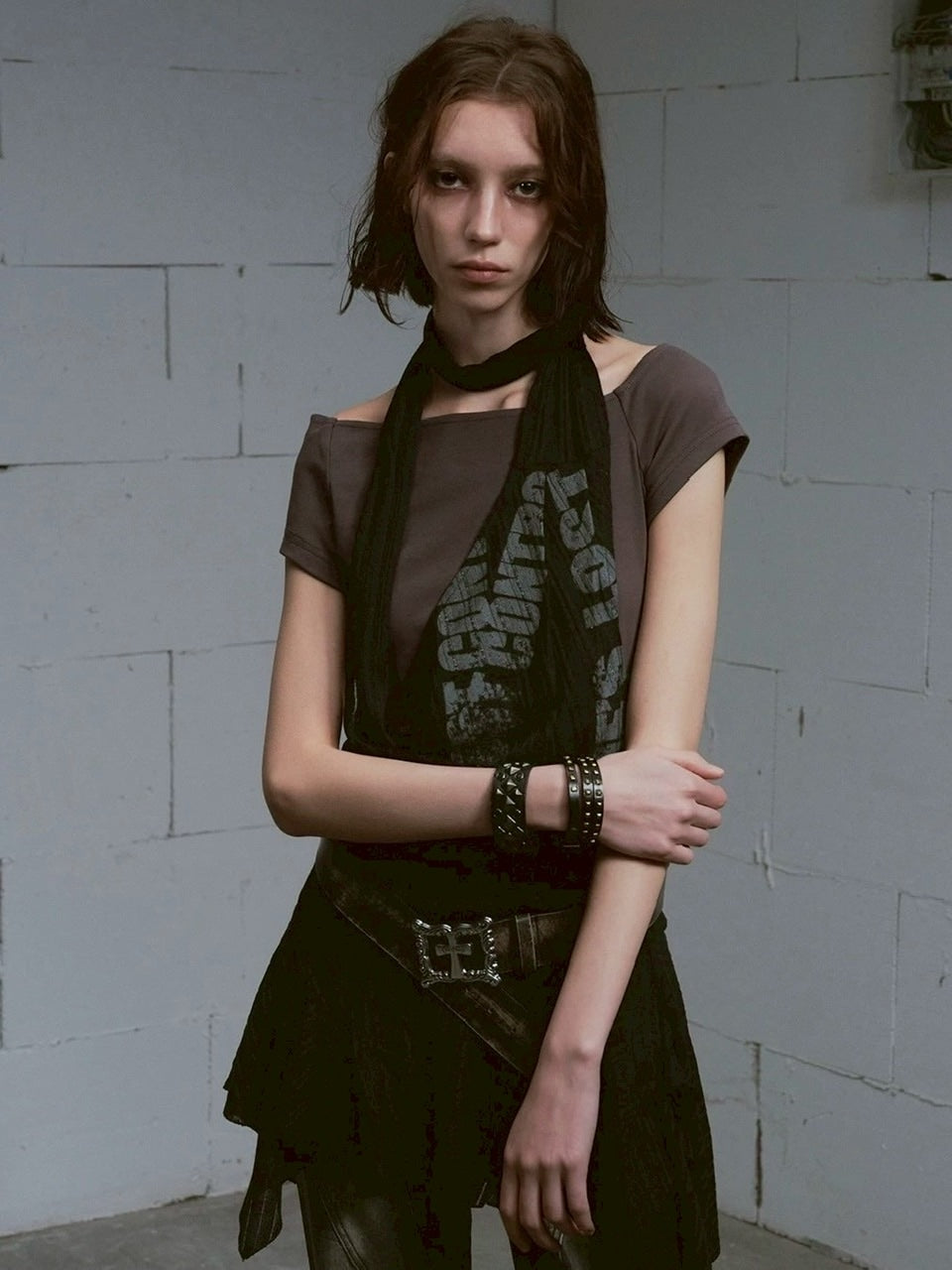 【Cest Nous】Black and Gray Short-sleeved T-shirts / 【セヌー】クロップ半袖Tシャツシアーチュニックレイヤードトップス