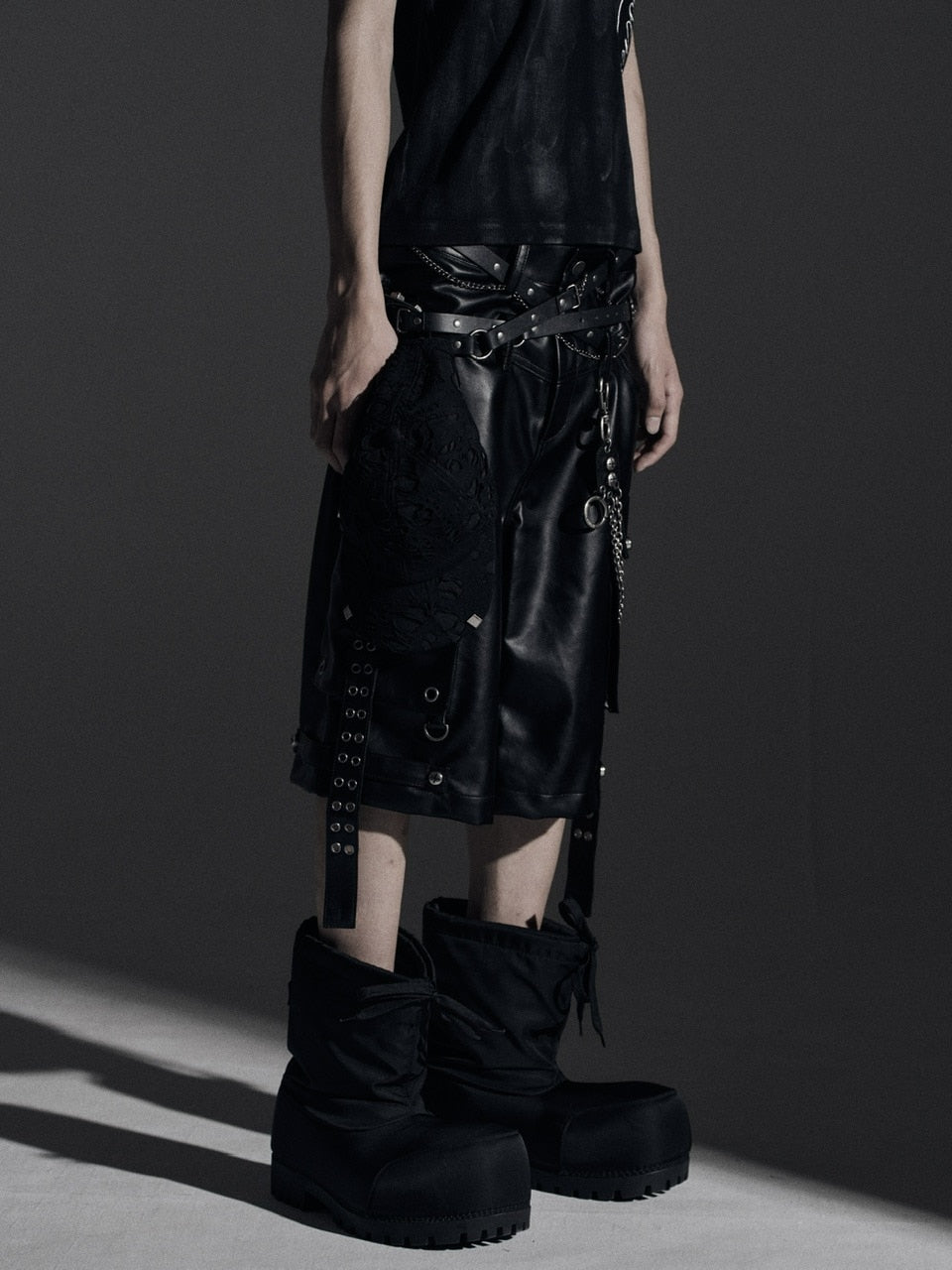 【Rosen Kreuz】DOUBLE WAIST LEATHER SHORT PANTS