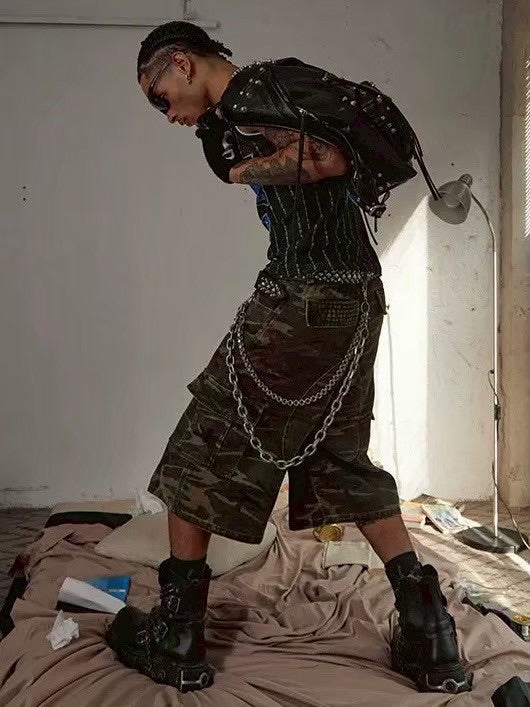 【DND4DES】CAMO BIG-POCKET GRAFFITI CARGO SHORTS