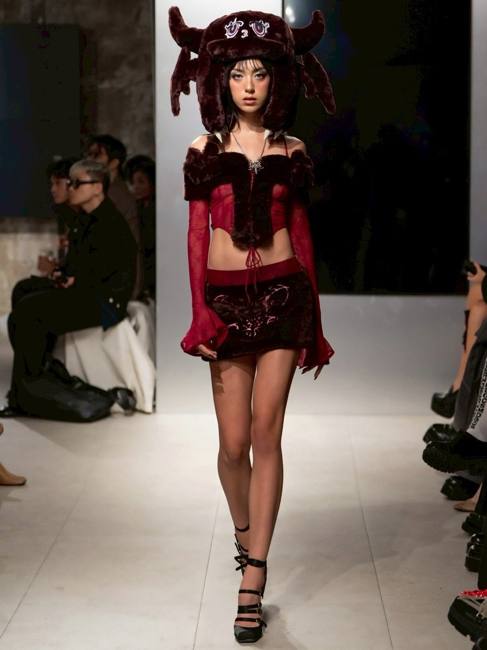 【La Lune】BLOOD MOON TOP / 【ラリュンヌ】ファーフラワーコルセットレースオフショルダー長袖トップス