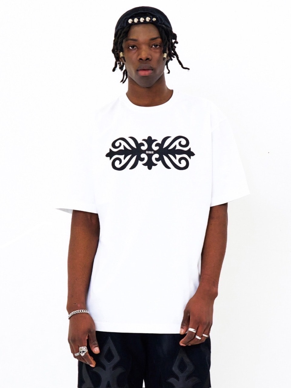 【E RIN AI E】TRIBAL SHORT SLEEVE TEE
