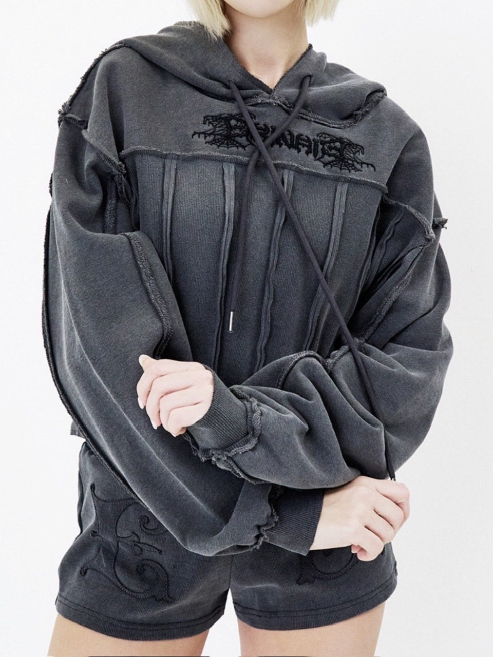 【E RIN AI E】WICKED WITCH HOODIE