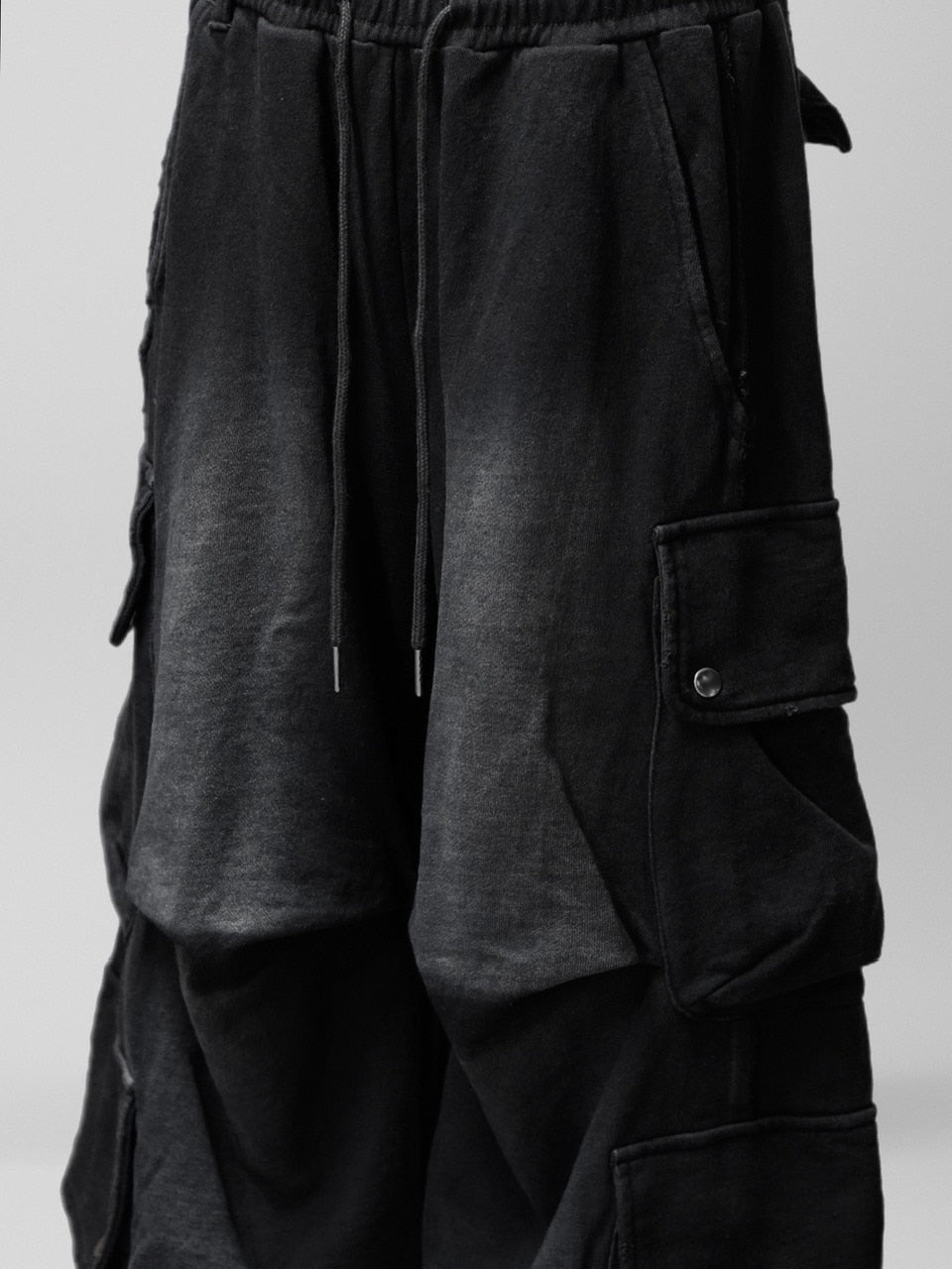 【CHIKASHITSU PLUS HIGH】4 pocket dirty wash sweat cargo pants (wash black) / 【チカシツプラスハイ】マルチポケットダーティーウォッシュスウェットカーゴパンツ
