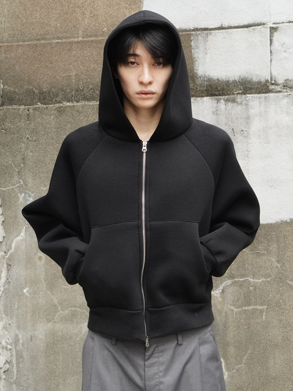 東京店WEB限定受注制【Chikashitsu +】cropped zip hoodie / 【チカシツプラス】クロップドジップフーディー (2color)