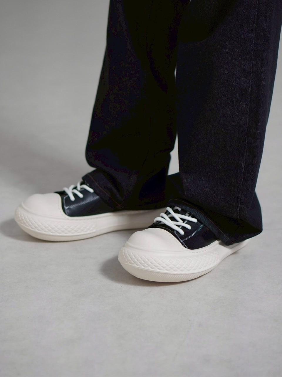 受注制【Chikashitsu +】volume toe sneaker / 【チカシツプラス】ボリュームトゥースニーカー