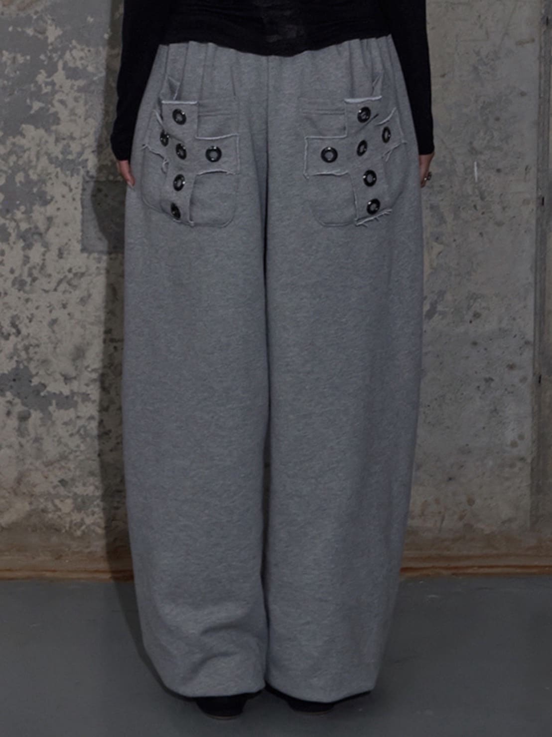 FANCY CLUB】KEYCHAIN EYELET SWEATPANTS – PRESSING WEB SHOP