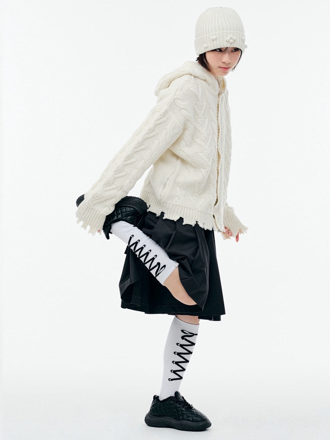 【TUOMIO】RIBBON GRAPHIC KNEE SOCKS / 【トゥオミオ】リボングラフィックニーソックス