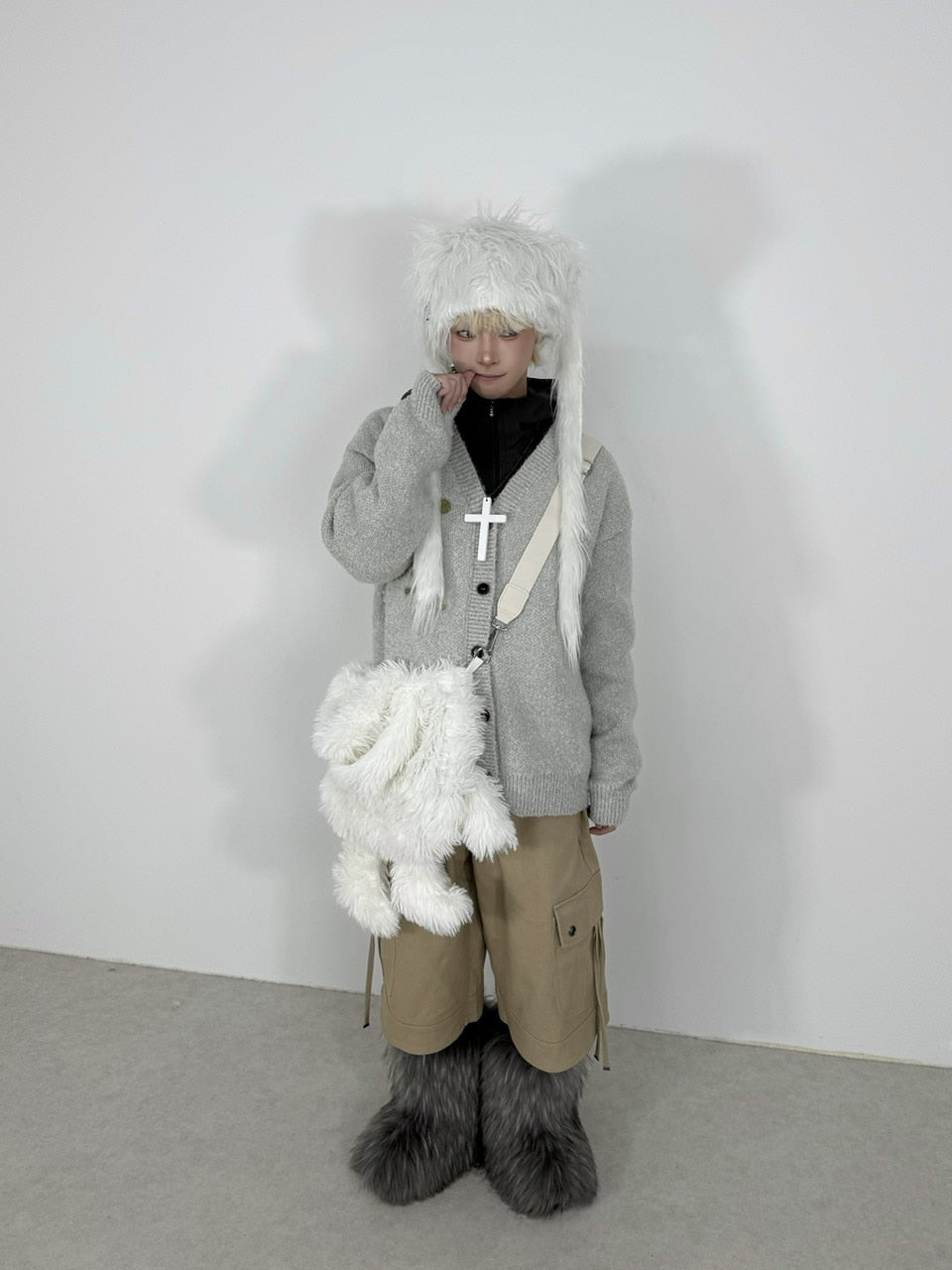 国際配送【Nerd out XU】arm and legs fur bag / 【ナードアウトエックスユー】アームアンドレッグファーバッグ