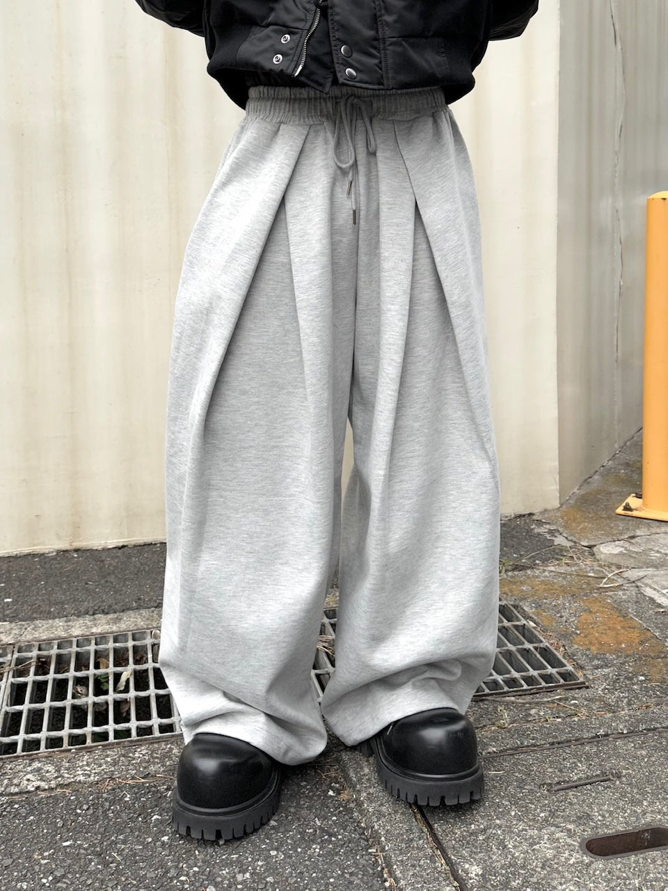 大阪店WEB限定受注制【Chikashitsu +】double tuck balloon sweat pants / 【チカシツプラス】ダブルタックバルーンスウェットパンツ (2color)