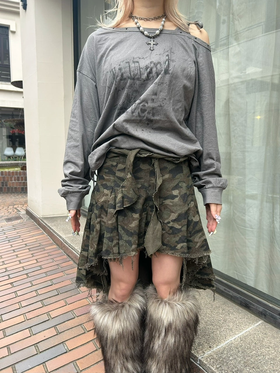 ブラウン、ブラック写真なし受注制【Never mind the XU】asymmetry skirt (3color)
