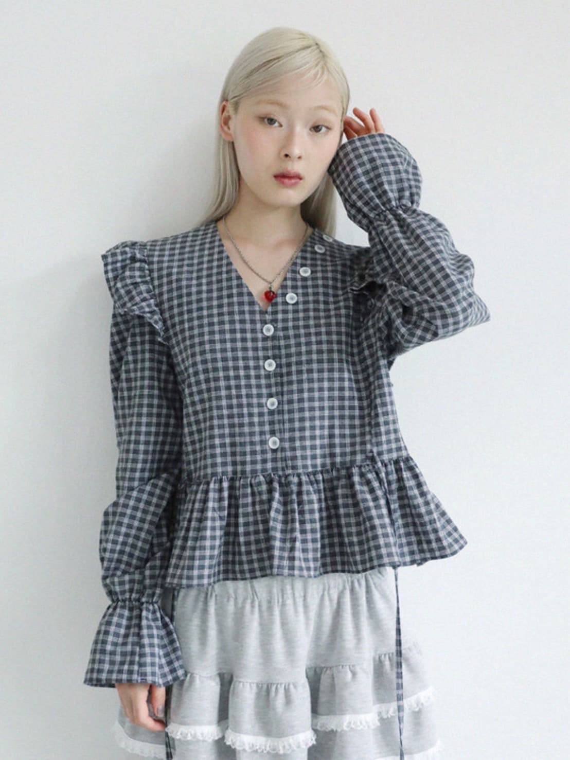12/21 20:00 再販【Uglyshadow】BUTTON CHECK FRILL BLOUSE
